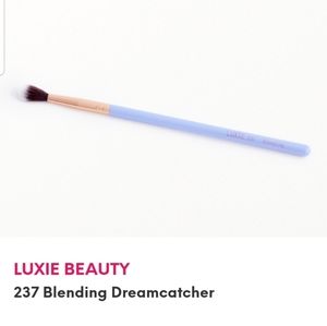 Luxie Beauty 237 Blending Dreamcatcher brush